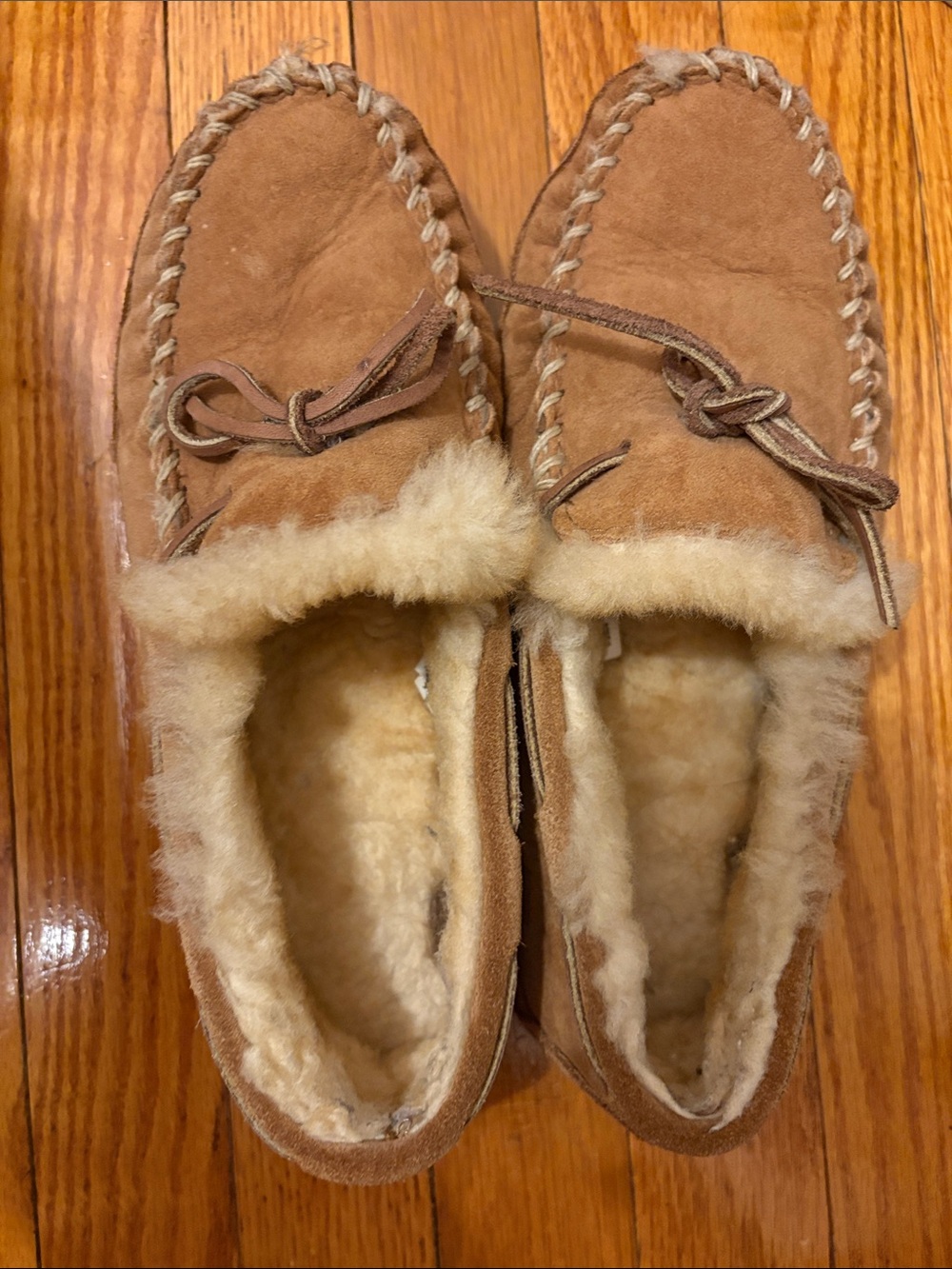 L.L. Bean Chestnut Brown Suede Moccasin Slippers